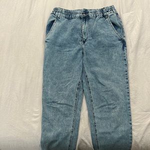 Paper bag pants/ too big/ super cute